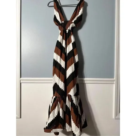 New Plenty Printed Halter Maxi Dress Size Medium